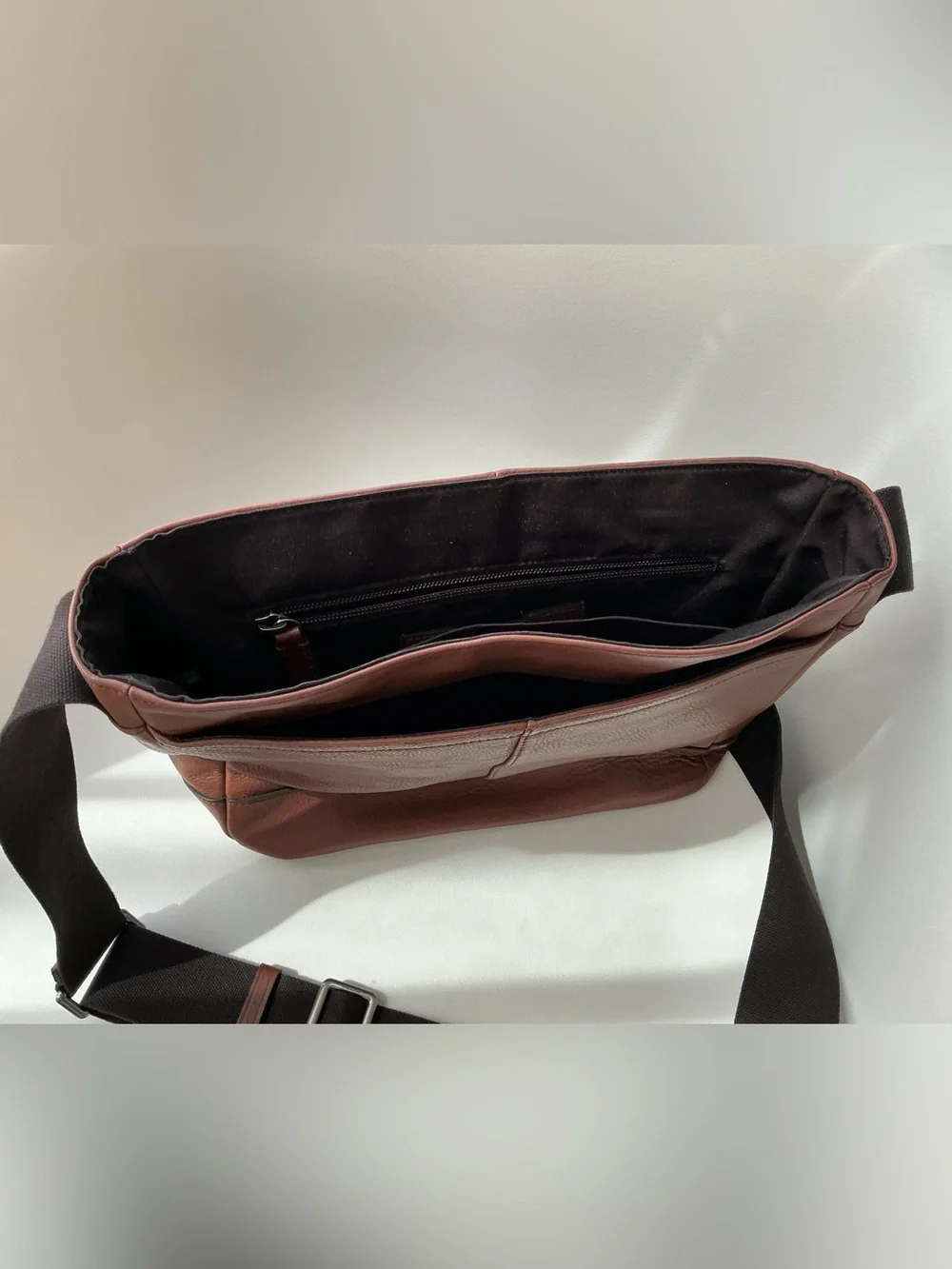 Coach Camden Men's Chestnut Leather Messenger Bag with Strap ( April 2014)